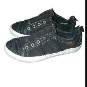BLOWFISH MALIBU SHOES